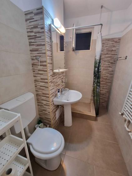 Apartament cu 2 camere semidecomandat în Hipodrom