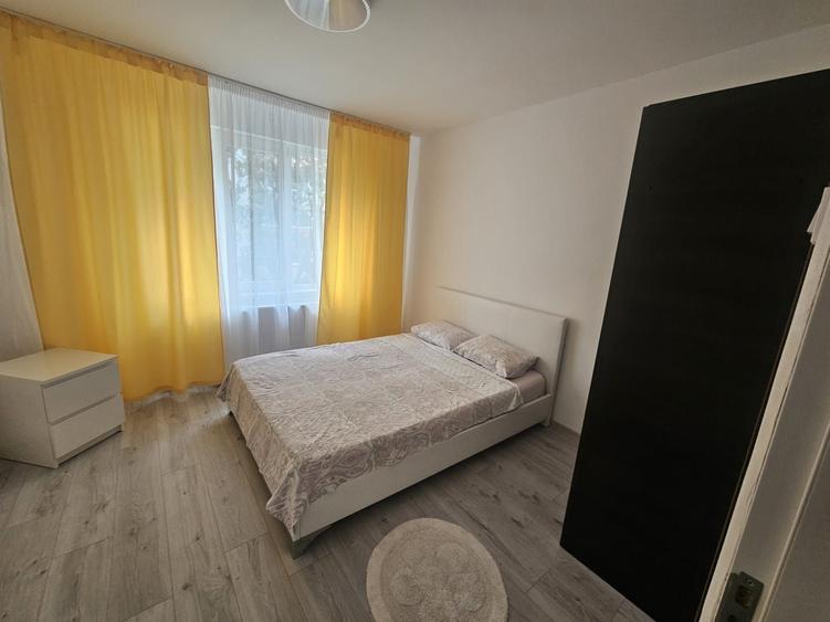 Apartament cu 3 camere decomandat în Iancului