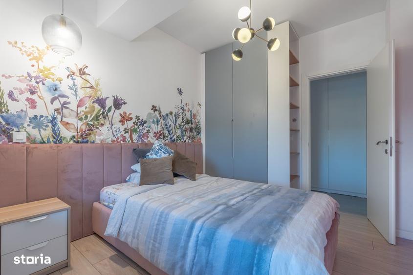 Apartament cu 4 camere decomandat în Exterior Vest