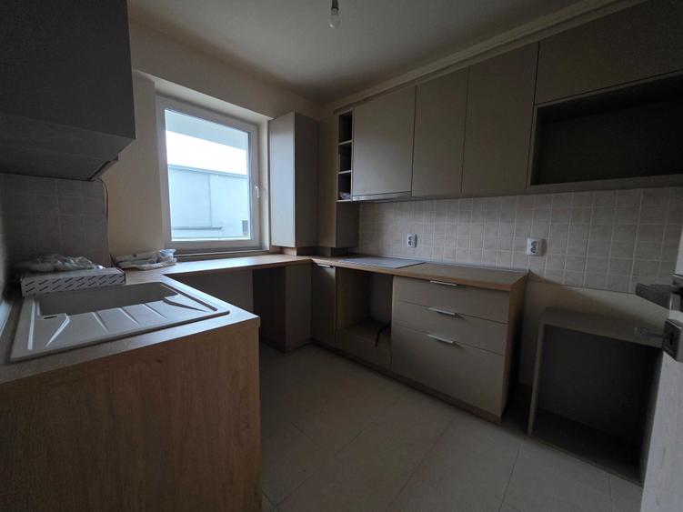 Apartament cu 2 camere nedecomandat în Între Lacuri