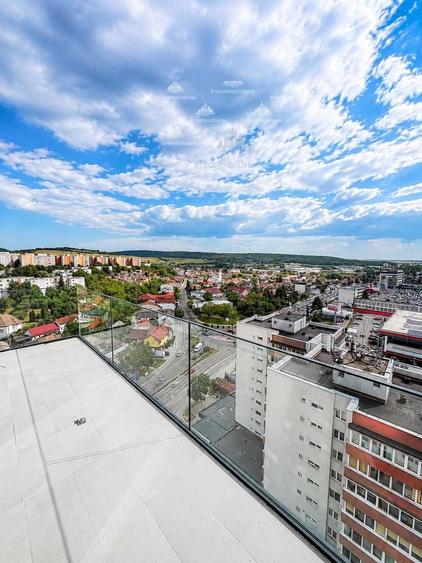 Apartament cu 4 camere semidecomandat în Gheorghe Doja