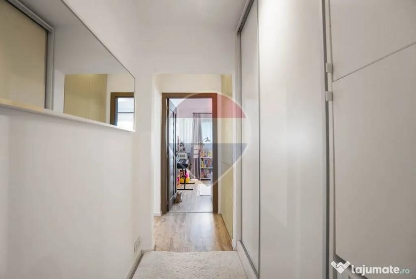 Apartament cu 3 camere semidecomandat în Noua