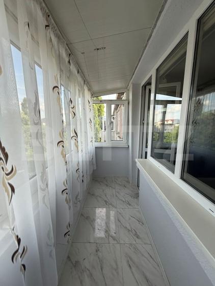 Apartament cu 3 camere semidecomandat, mobilat în Micro 17