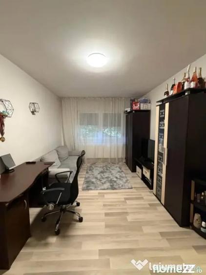 Apartament cu 2 camere semidecomandat în Calea București