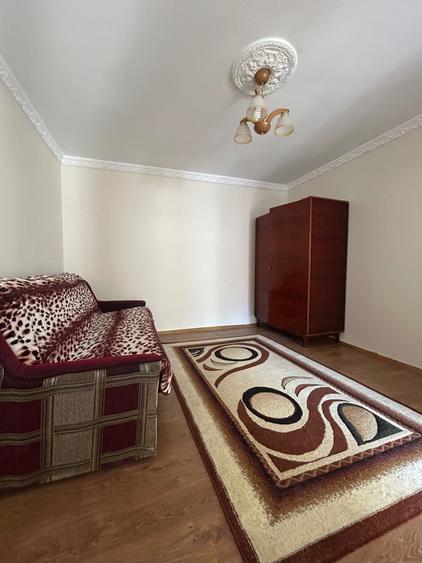 Casă cu 3 camere în Palas