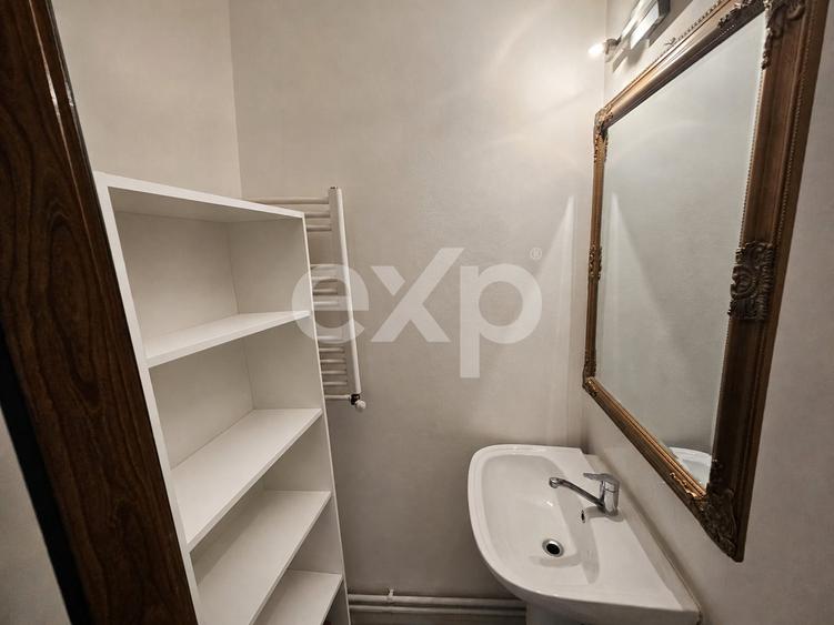Apartament cu 3 camere decomandat, mobilat în Câmpina
