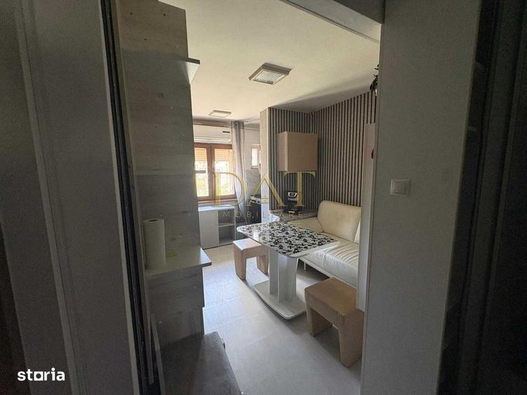 Apartament cu 3 camere decomandat în Între Lacuri