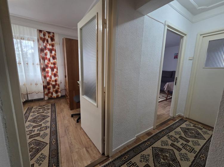 Apartament cu 2 camere decomandat, mobilat în Mircea cel Bătrân