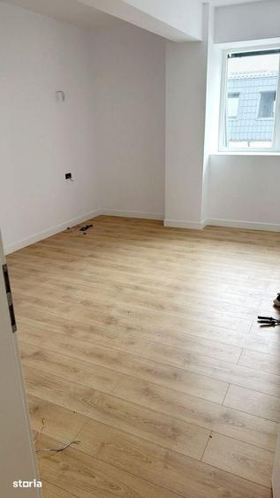 Apartament cu 4 camere în Militari