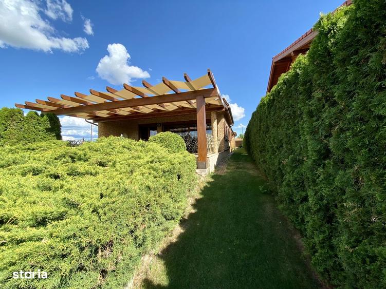Casa spa?ioasa cu garaj ?i teren de 1750mp, ie?ire la lac - 8