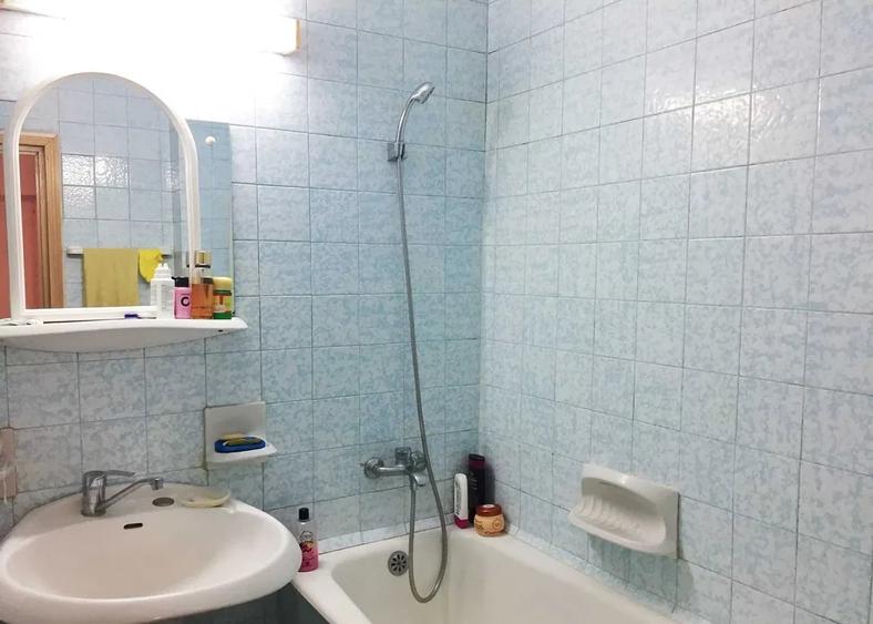 Apartament cu 3 camere decomandat, mobilat în Independenței