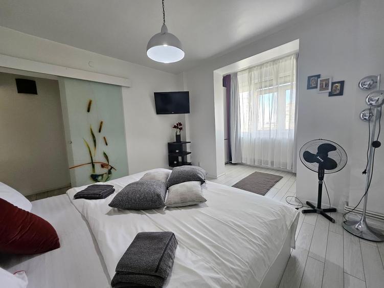 Apartament cu 3 camere decomandat în Ultracentral