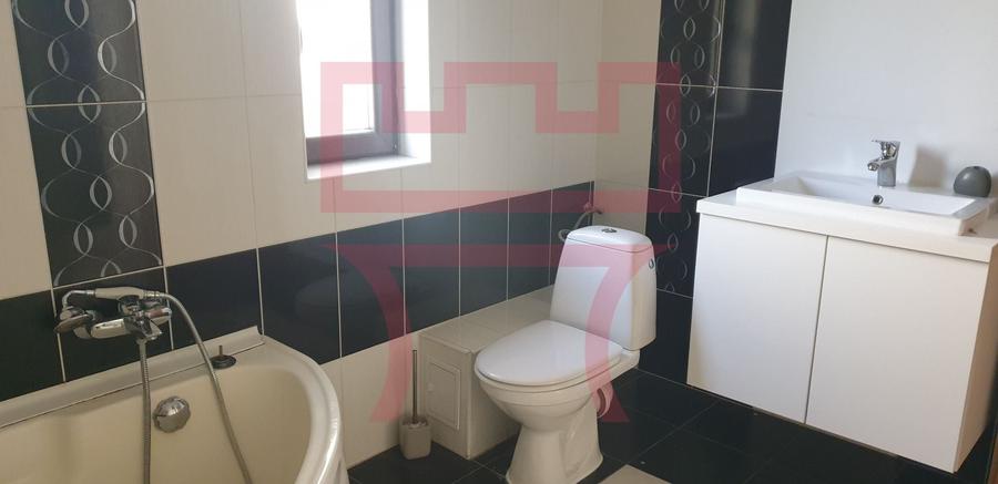 Casă individuală cu 5 camere cu Canalizare în Someșeni