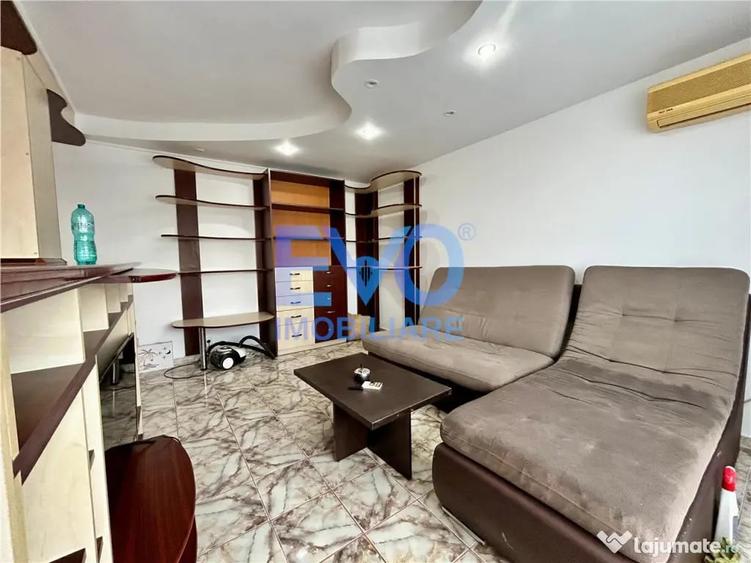 Apartament cu 3 camere decomandat în Nicolina