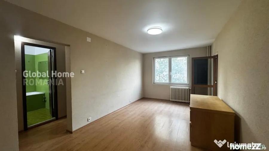 Apartament cu 4 camere semidecomandat în Pantelimon