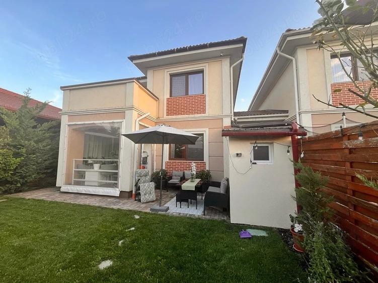 Casă cu Teren 280 Mp în Dumbrăvița