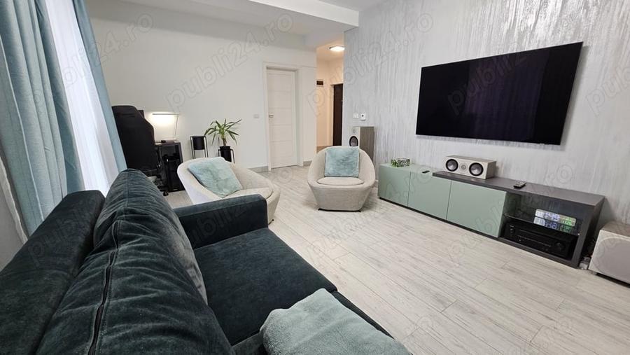 Apartament cu 3 camere decomandat în Giroc