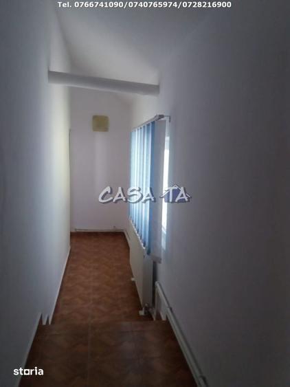 Spațiu comercial, de 210 mp, în Central