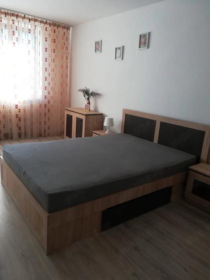 Garsonieră decomandată în Precista