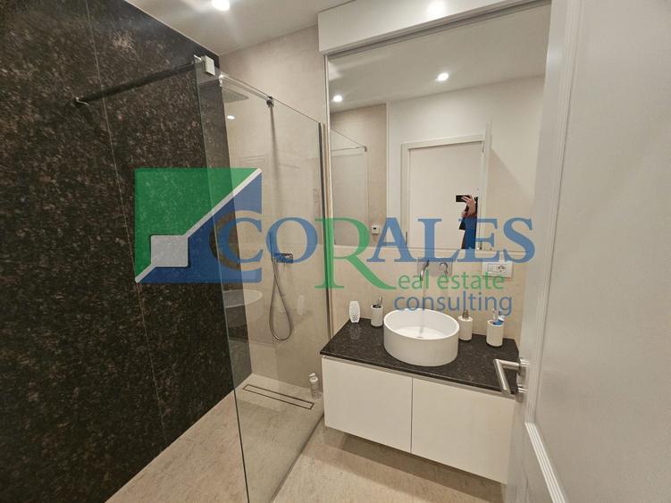 Apartament cu 3 camere semidecomandat, mobilat în Ultracentral