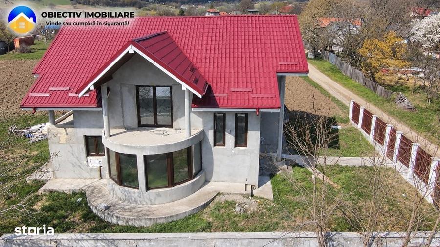 Casă cu 4 camere cu Teren 953 Mp în Gura Văii