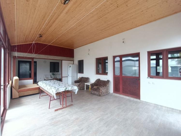 Casă cu 4 camere cu Teren 2771 Mp în Slobozia Nouă