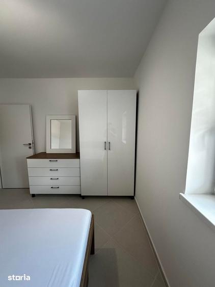 Apartament cu 2 camere semidecomandat în Botizului