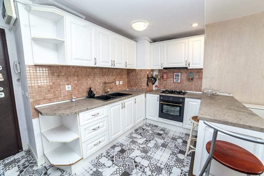 Apartament cu 3 camere decomandat, mobilat în Colentina