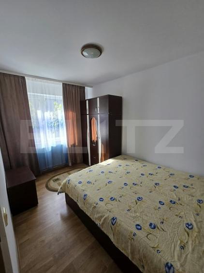 Apartament cu 3 camere semidecomandat, mobilat în Central