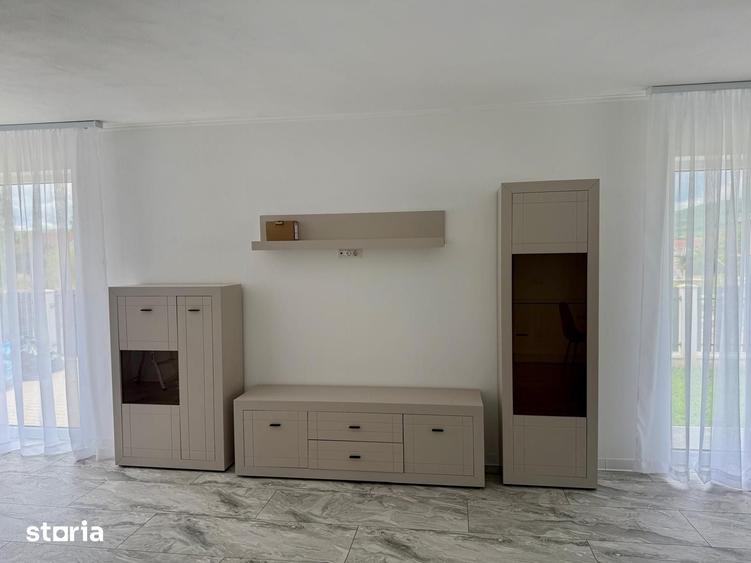 Casă cu 4 camere cu Teren 400 Mp în Central