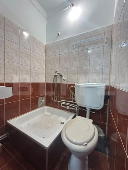 Garsonieră decomandată în Central