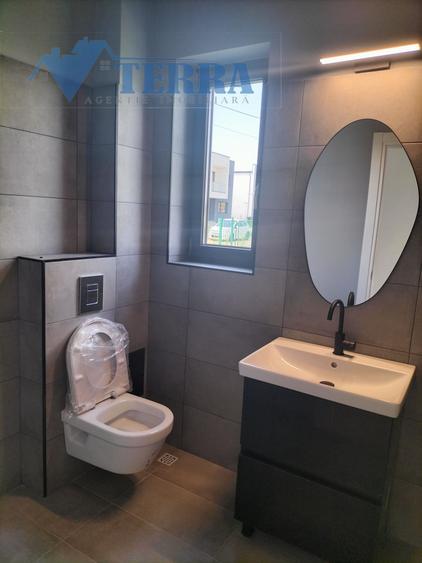 Casă cu 4 camere cu Teren 430 Mp în Exterior Sud