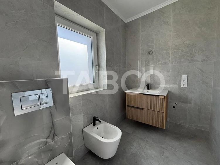 Casă cu Teren 220 Mp în Central