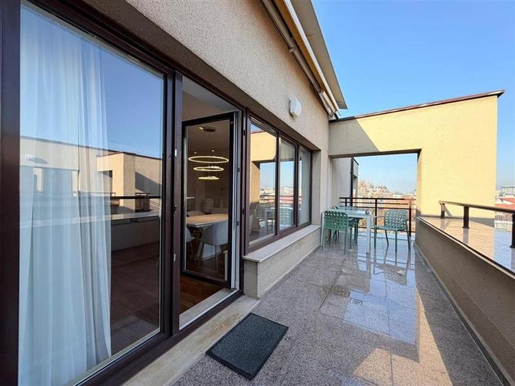 Apartament cu 3 camere decomandat, mobilat în Șoseaua Nordului
