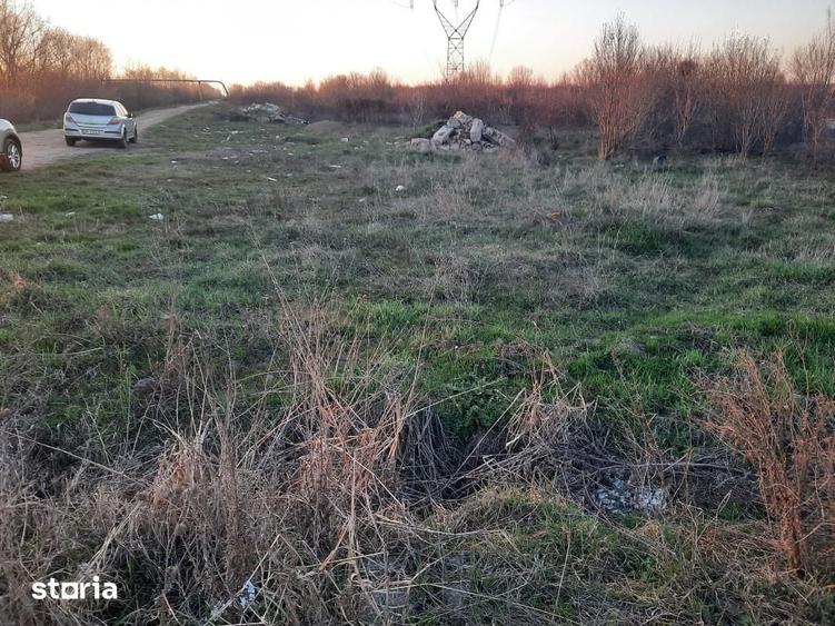Teren de 7650 mp, în Săbăreni