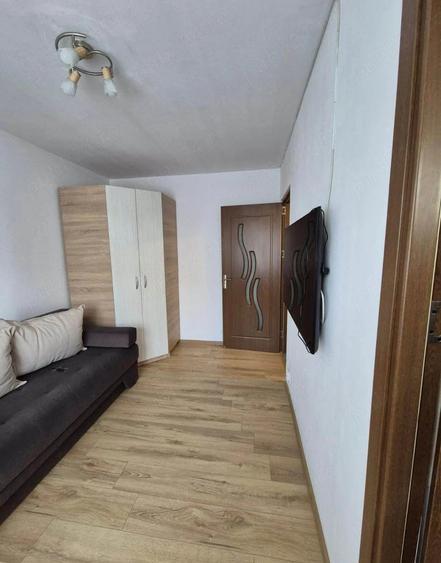 Garsonieră decomandată în Central
