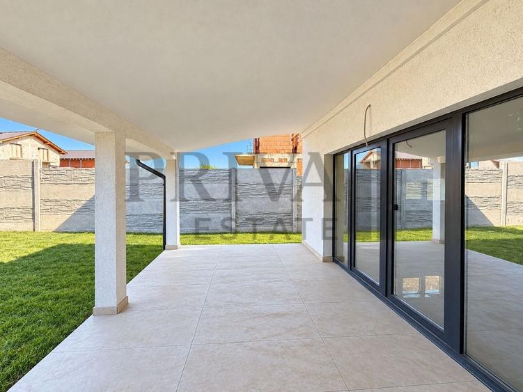 Duplex cu 4 camere cu Canalizare în Giarmata