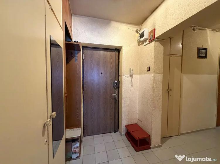 Apartament cu 2 camere decomandat în Obor