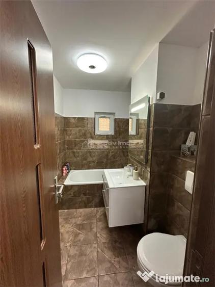 Apartament cu 3 camere decomandat, mobilat în Central