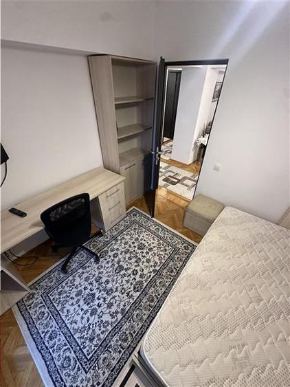 Apartament cu 4 camere decomandat în Turda
