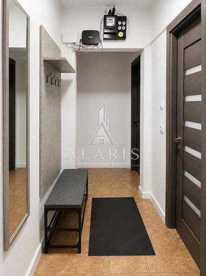 Apartament cu 3 camere semidecomandat în Dacia