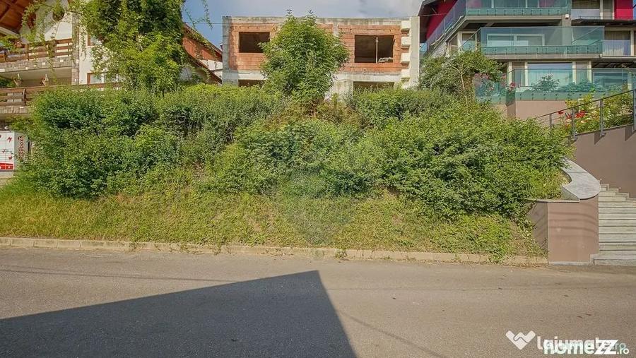 Casă cu 7 camere cu Teren 336 Mp în Central