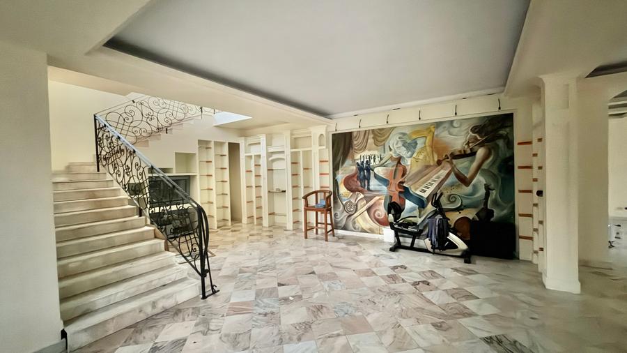 Casă individuală cu 10 camere cu Teren 2500 Mp în Pipera
