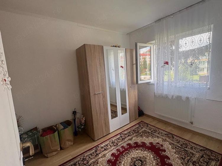 Apartament cu 3 camere semidecomandat în Hipodrom 2