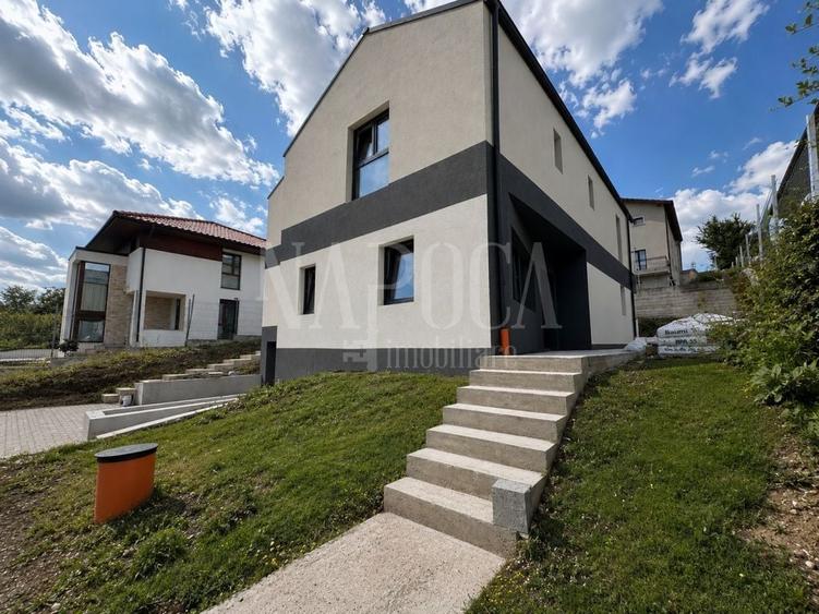 Duplex cu 4 camere cu Canalizare în Mănăștur