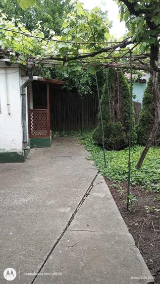 Casă cu 4 camere în Viile Noi