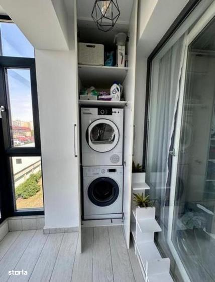 Apartament cu 3 camere decomandat în Titan