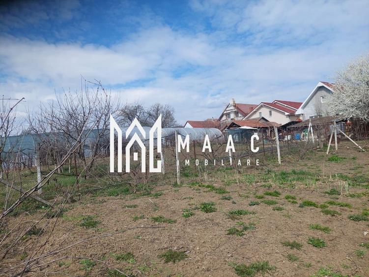 Casă individuală cu 3 camere cu Canalizare în Est
