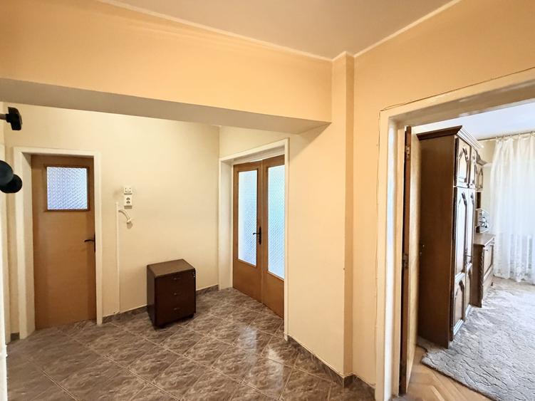 Apartament cu 2 camere decomandat, mobilat în Libertății