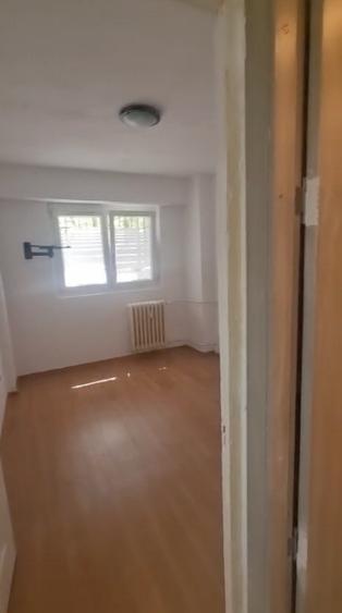 Apartament cu 3 camere decomandat în Dristor